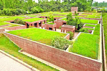 মাটির নিচে অনন্য ফ্রেন্ডশিপ সেন্টার