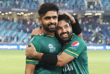 বাংলাদেশের কাছে হেরে পাকিস্তান দলে ফিরলেন বাবর-রিজওয়ান