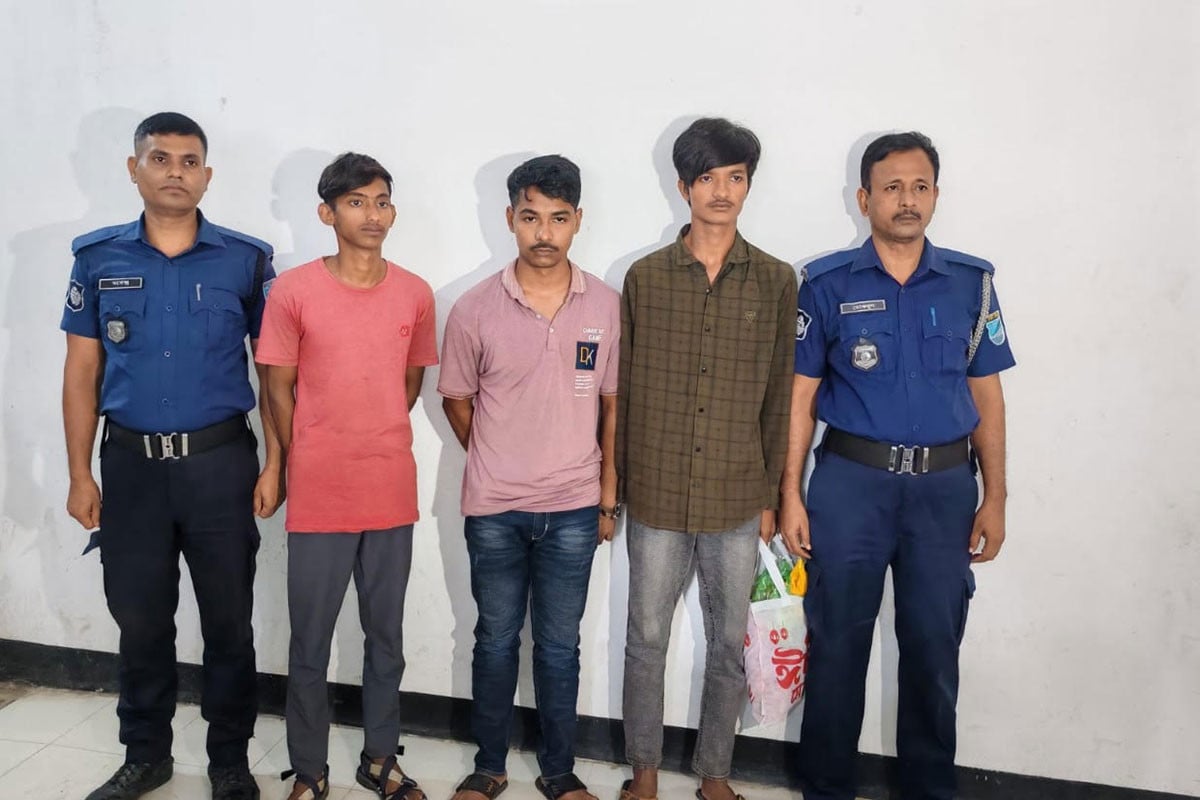 কিশোরীকে ধর্ষণের অভিযোগে গ্রেফতার ৩