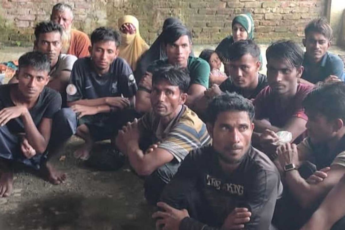 ঝড়ো হাওয়ায় সেন্টমার্টিনে আশ্রয় ২০ রোহিঙ্গার