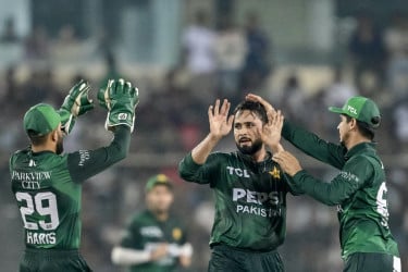 সিরিজ হারলেও বাংলাদেশ সফরে যে উন্নতি দেখছেন পাকিস্তান কোচ