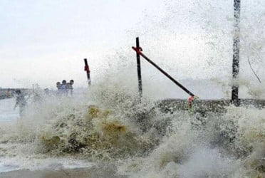 ১৫ জেলায় জলোচ্ছ্বাসের শঙ্কা