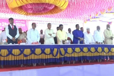 কুড়িগ্রামে ট্রাক-ট্যাংকলড়ি-কাভার্ডভ্যান-ট্রাক্টর শ্রমিক ইউনিয়নের সভা
