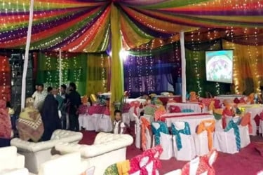 বরযাত্রা ভুল করে খেল অন্য বিয়ের খাবার