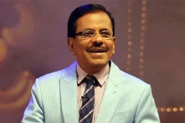 অশৈল্পিক শিল্পী সমাচার