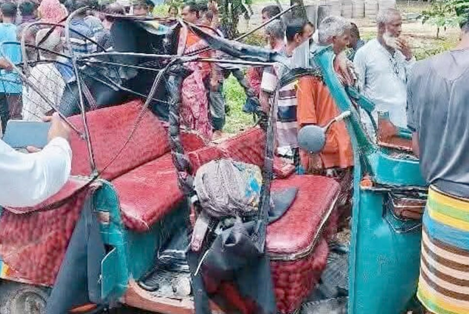 বগুড়ায় ট্রাক-সিএনজি সংঘর্ষে দুইজন নিহত
