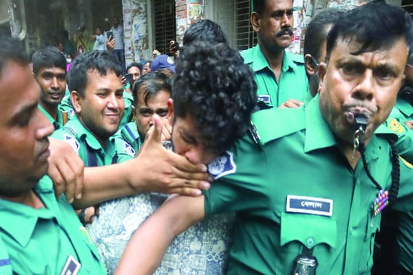 সমন্বয়ক পরিচয়ে চাঁদাবাজি, রিমান্ডে চার নেতা