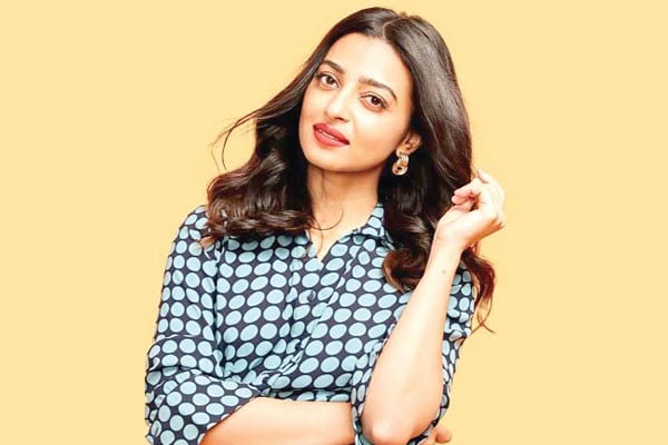স্বপ্নবাজ রাধিকা আপ্তে