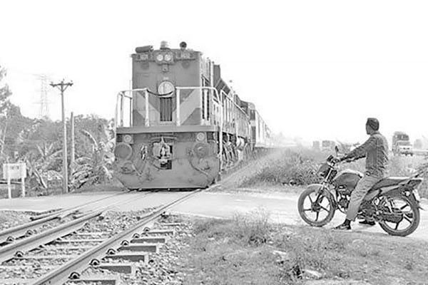 আতঙ্ক অরক্ষিত লেভেলক্রসিং