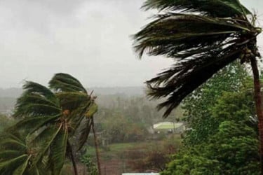 দুপুরের মধ্যে ৭ জেলায় ঝড়ের পূর্বাভাস