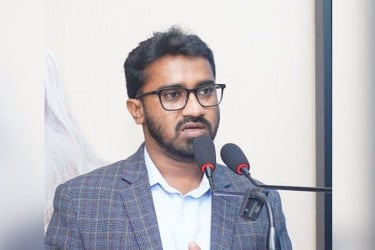 ছাত্রনেতাদের চাঁদাবাজি নিয়ে এবার মুখ খুললেন রাশেদ খাঁন