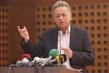 বিনিয়োগকারীরা নির্বাচিত সরকারের অপেক্ষা করছে : আমীর খসরু
