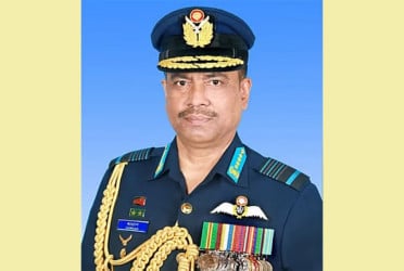 সাবেক বিমান বাহিনী প্রধান শেখ আব্দুল হান্নান ও স্ত্রীর বিরুদ্ধে দুদকের মামলা