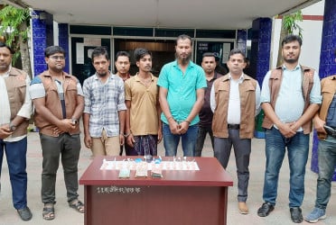 জামালপুরে ৩ মাদক কারবারি গ্রেফতার