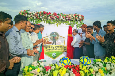 রংপুরে জুলাই ৩৬ গোল্ডকাপ
ফুটবল টুর্নামেন্টের লোগো উন্মোচন