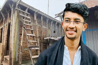 সরকার পতনের পর হঠাৎ উত্থান: গ্রামে রিয়াদের পাকা বাড়ি ঘিরে গুঞ্জন