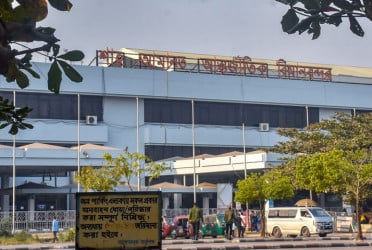 ২২ লাখ টাকার বিদেশি মুদ্রাসহ যাত্রী আটক