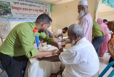 চাঁদপুরে জুলাই পুনর্জাগরণে স্বাস্থ্যসেবা ক্যাম্প