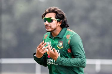 সৌম্য যেদিন ভালো খেলে সেদিন দলের চেহারাই বদলে যায়: আকরাম খান