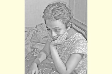 বড় বোন পালিয়ে বিয়ে করায় চার বছর ঘরবন্দি