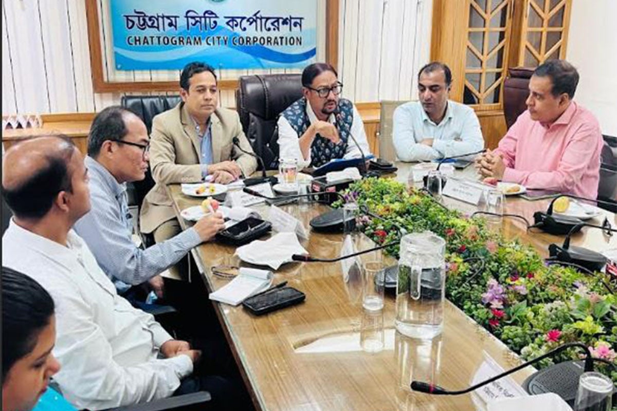 জলাবদ্ধতা নিরসনে সেবা সংস্থাগুলোর সমন্বয়ের বিকল্প নেই: চসিক মেয়র