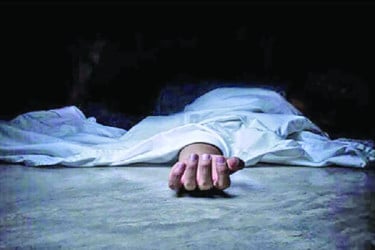 ধানমন্ডিতে গৃহকর্মীর, প্রেস ক্লাবের সামনে বৃদ্ধের লাশ উদ্ধার