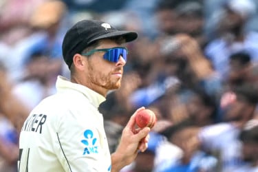 টেস্ট নেতৃত্বে অভিষেকের অপেক্ষায় স্যান্টনার