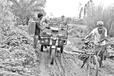 বেহাল ৬৬ কিলোমিটার রাস্তা