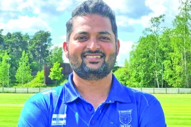 পাঁচ উইকেট শিকারের বিশ্ব রেকর্ড