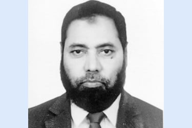 সড়কে ফিটনেসবিহীন গাড়ির নৈরাজ্য