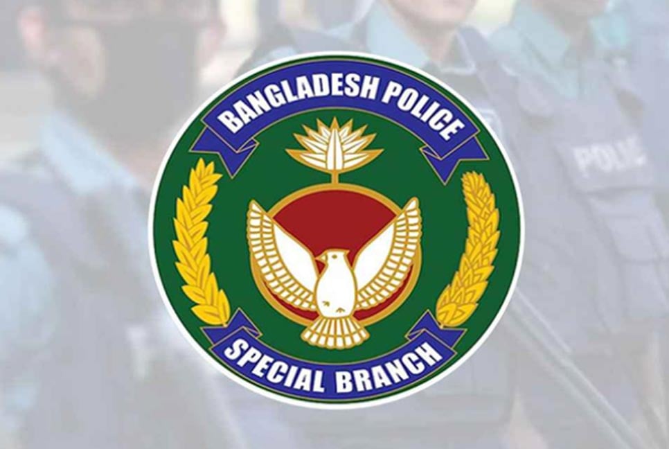 আগস্ট ঘিরে নৈরাজ্যের আশঙ্কা, আতঙ্ক সতর্কতা
