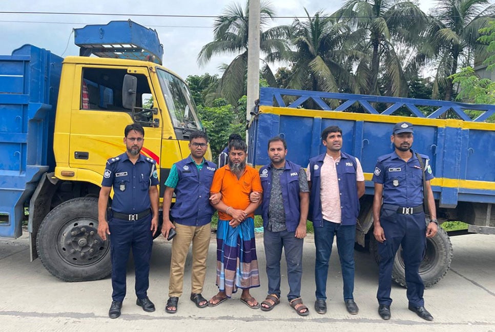 চাঁদপুরে ৩ ডাকাত গ্রেফতার