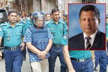 ৫ আগস্ট দুপুরে বুঝতে পারি, হাসিনার পতন হবে: জবানবন্দিতে চৌধুরী মামুন