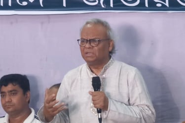 আগস্ট ঘিরে সবাইকে সতর্ক থাকতে হবে : রিজভী
