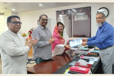 আমাদের প্রধান লক্ষ্য সব যাত্রীর নিরাপত্তা নিশ্চিত করা : বিআরটিএ চেয়ারম্যান