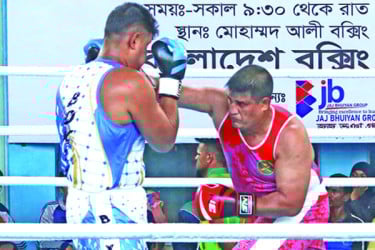 সেনাবাহিনীর জয়জয়কার