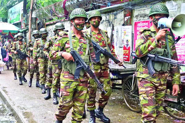 পুরান ঢাকায় মাইকিং করে নিরাপত্তা নিশ্চিত করার আশ্বাস