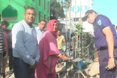 ২৪ এর জুলাই শহীদ স্মরণে স্ট্রিট স্ট্যাম্প উদ্বোধন ও দোয়া অনুষ্ঠিত