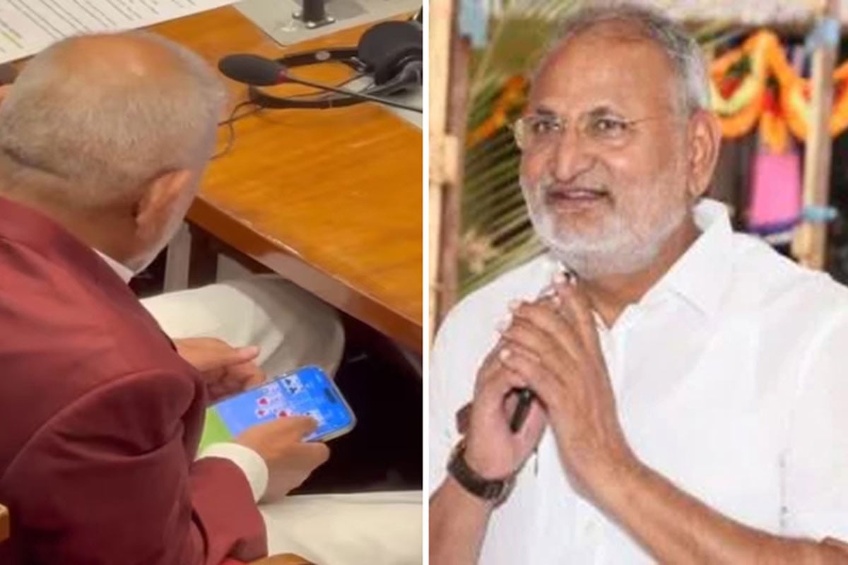 তাস খেলতে গিয়ে মন্ত্রিত্ব হারালেন ভারতের মহারাষ্ট্রের কৃষিমন্ত্রী