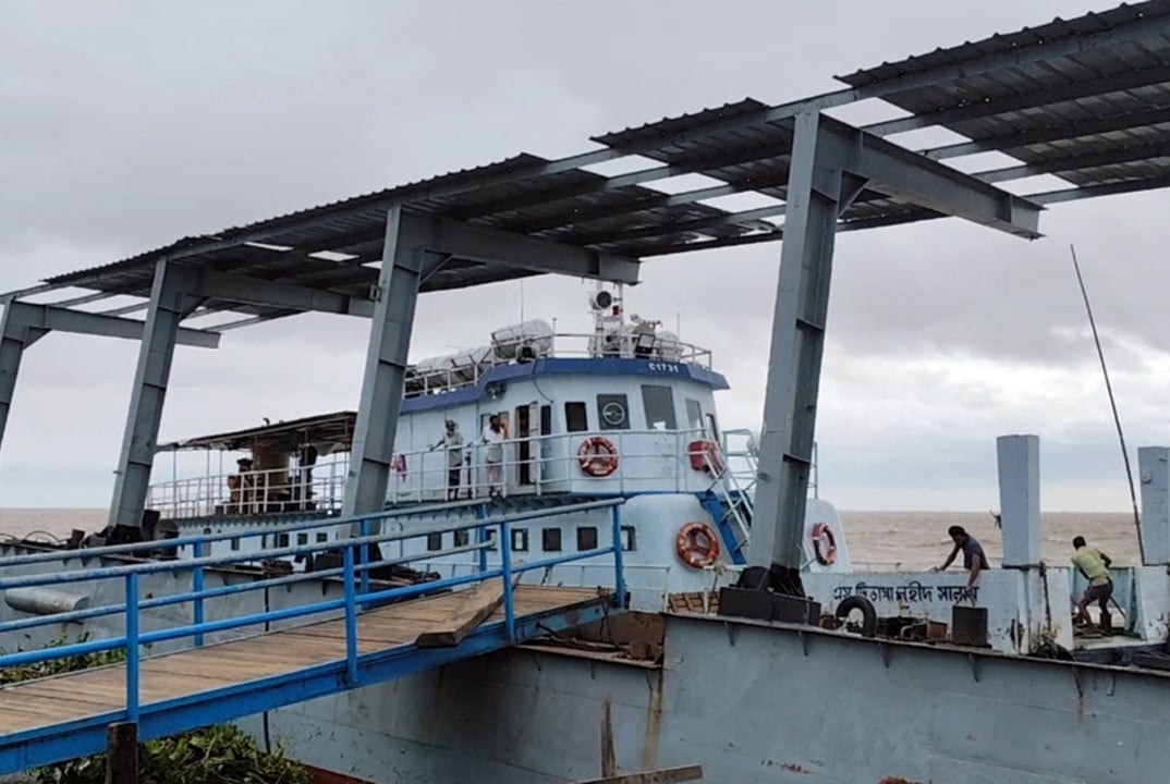 ৩ দিন বন্ধ থাকার পর ভোলার ১০ নৌরুটে লঞ্চ চলাচল শুরু