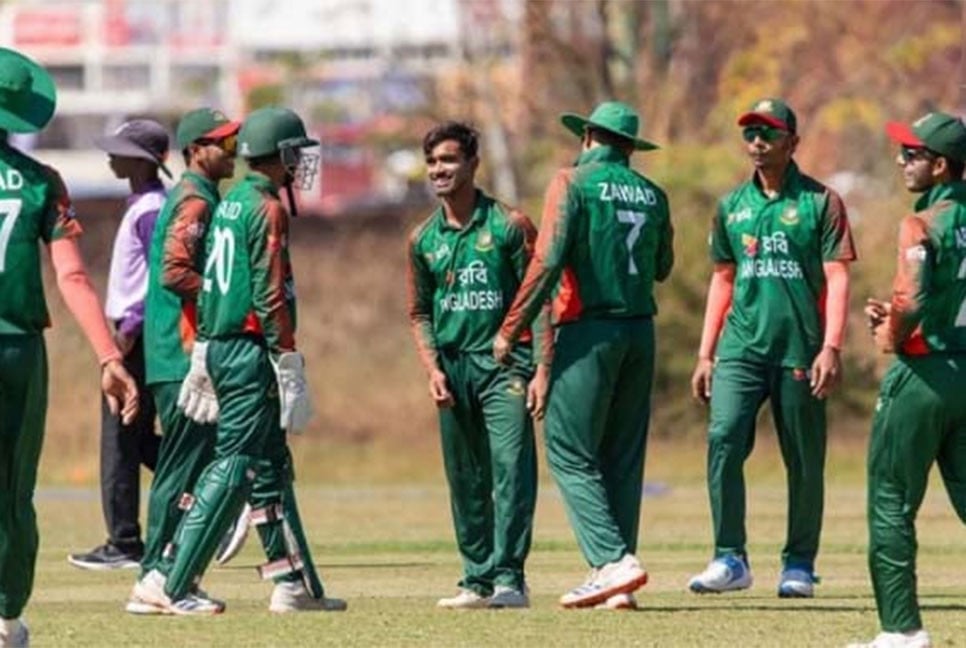 জিম্বাবুয়েকে উড়িয়ে ত্রিদেশীয় সিরিজের ফাইনালে বাংলাদেশ