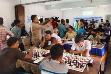 কুমারখালীর গ্রামে প্রথমবার অনুষ্ঠিত হলো আন্তর্জাতিক স্যান্ডার্ড রেটিং দাবা খেলা