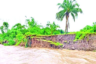 ঘুম হারাম নদীপাড়ের মানুষের