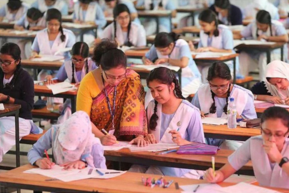 এইচএসসি-বিসিএস পরীক্ষার্থীদের অতিরিক্ত সময় নিয়ে বের হওয়ার আহ্বান ডিএমপির