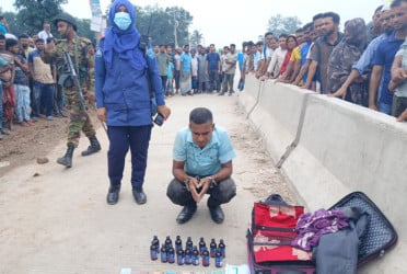 গাইবান্ধায় মাদক কারবারি গ্রেফতার