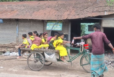 ফেনীতে বন্যায় বিপর্যস্ত জনপদ