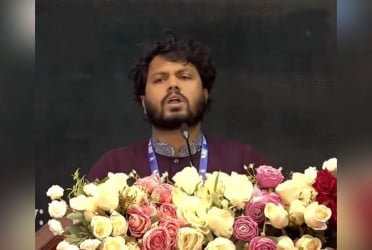 যাদের অ্যানড্রয়েড ফোন কেনার সামর্থ্য ছিল না তাদের হাতে এখন আইফোন : ওসমান হাদী