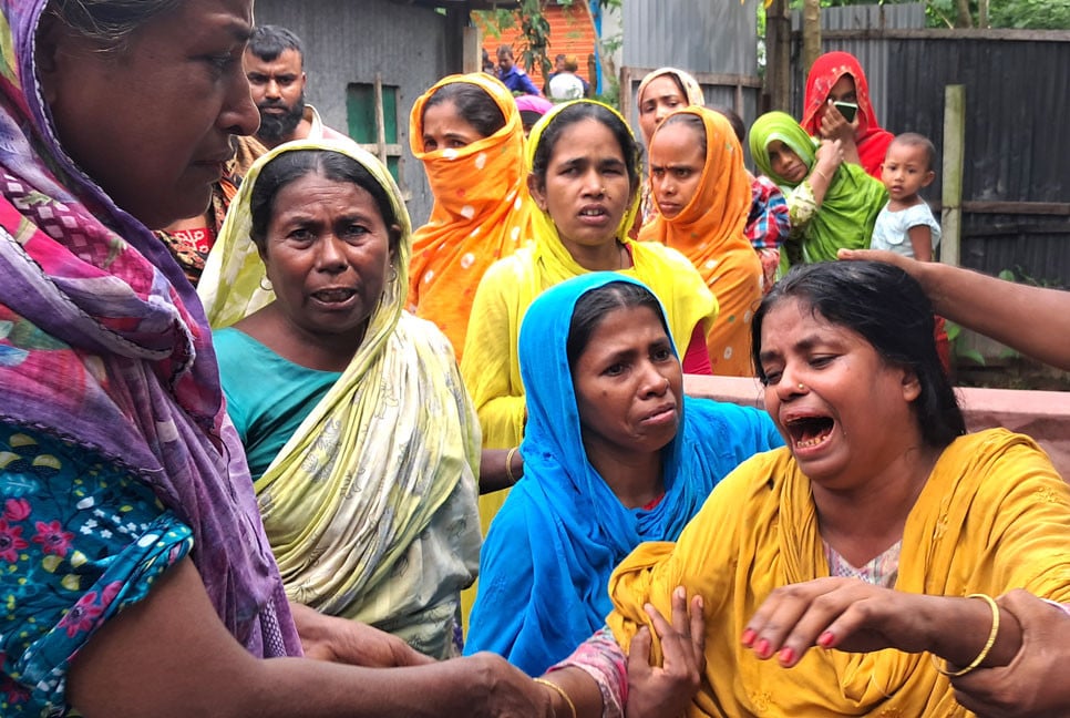শ্রীপুরে ঘর থেকে গৃহবধূর পুড়ে যাওয়া মরদেহ উদ্ধার, স্বামী পলাতক
