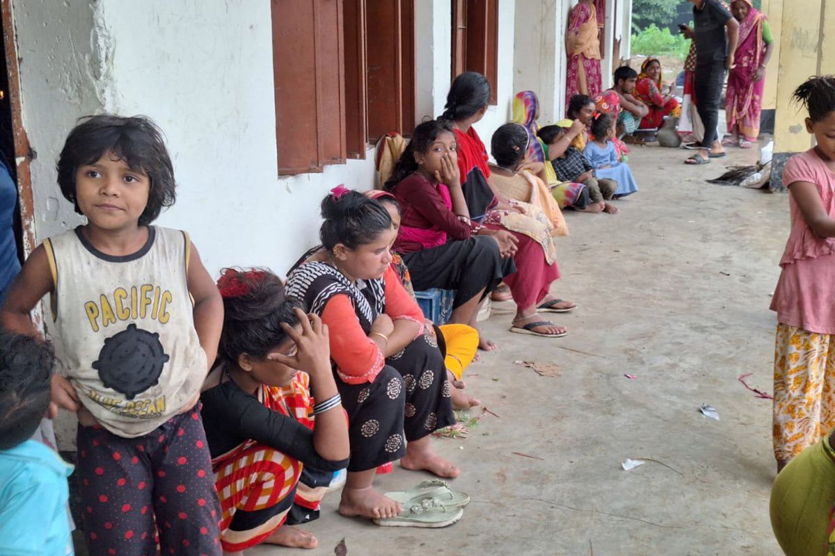 বন্যায় নিরাপত্তাহীনতায় নারীরা, স্বাস্থ্যঝুঁকি ও মৌলিক চাহিদায় প্রভাব