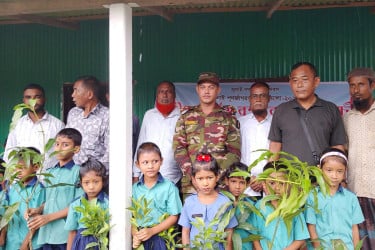 খাগড়াছড়ির মহালছড়িতে শহীদ জুলাই দিবস উপলক্ষে বৃক্ষরোপণ ও চারা বিতরণ